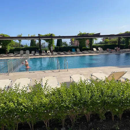 Premier Beach-luxury Studio-first Line شقة
